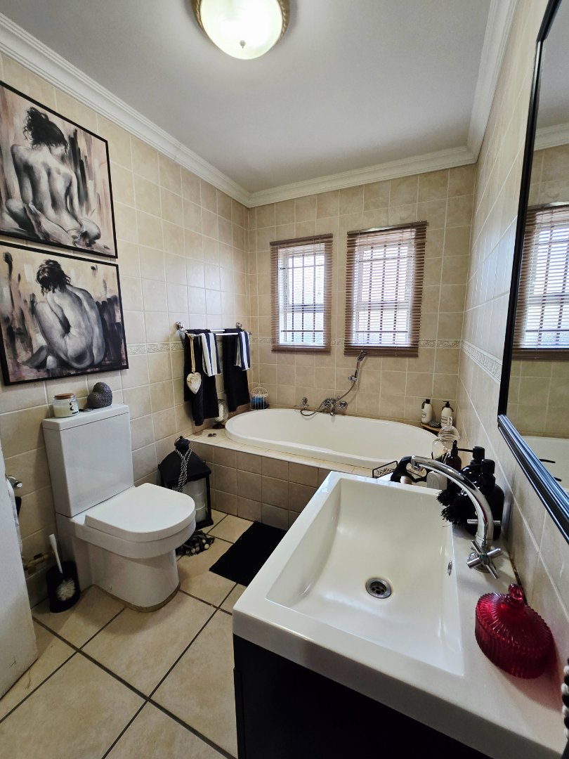 3 Bedroom Property for Sale in Wilkoppies North West
